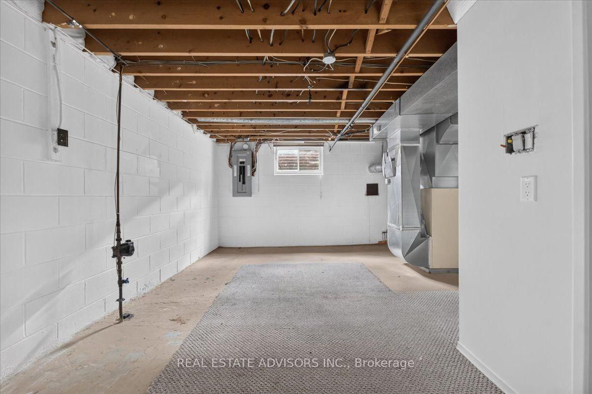 233 East Street • East Gwillimbury, ON photo 24