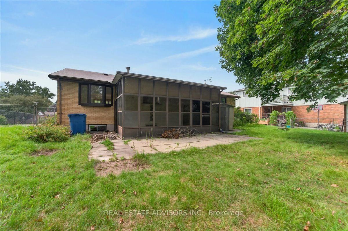 233 East Street • East Gwillimbury, ON photo 32