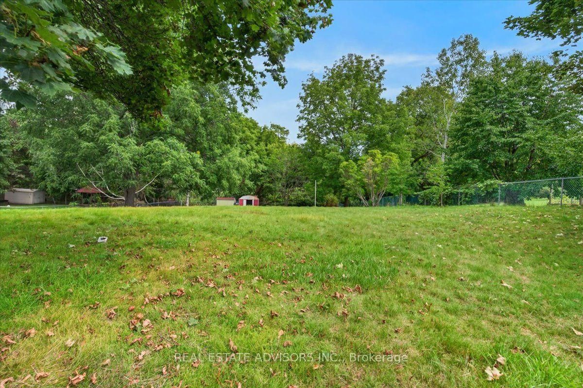 233 East Street • East Gwillimbury, ON photo 33
