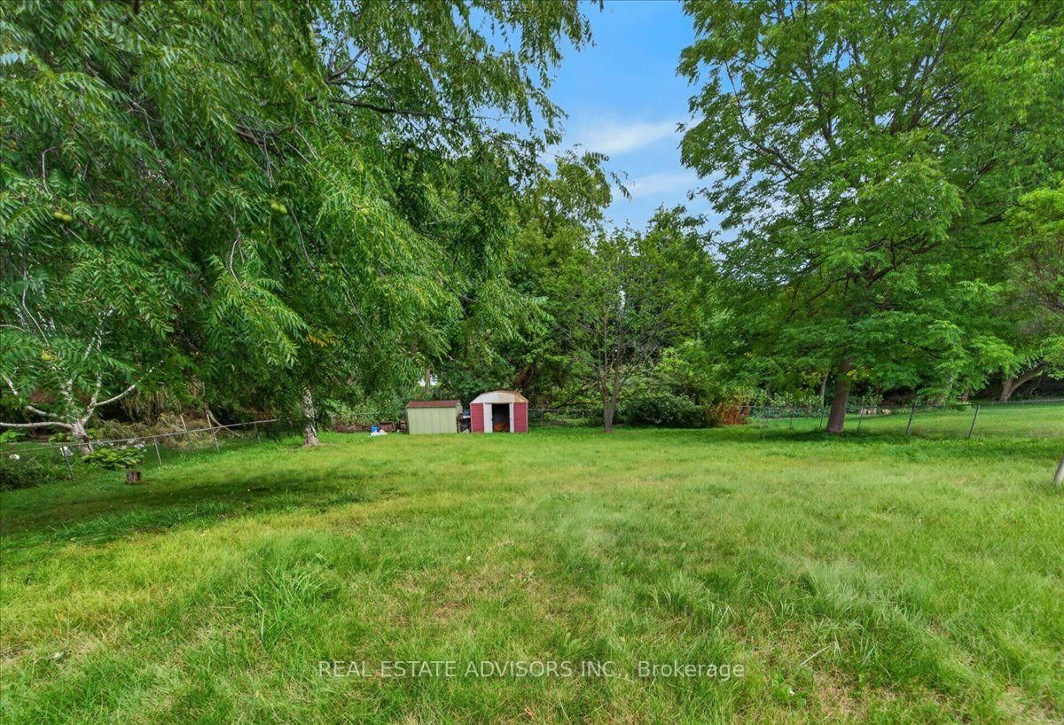 233 East Street • East Gwillimbury, ON photo 34