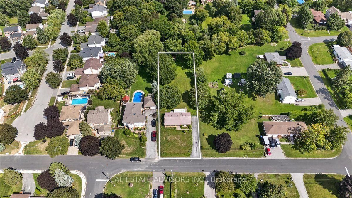 233 East Street • East Gwillimbury, ON photo 36