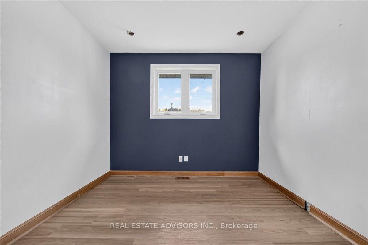 233 East Street • East Gwillimbury, ON photo 9