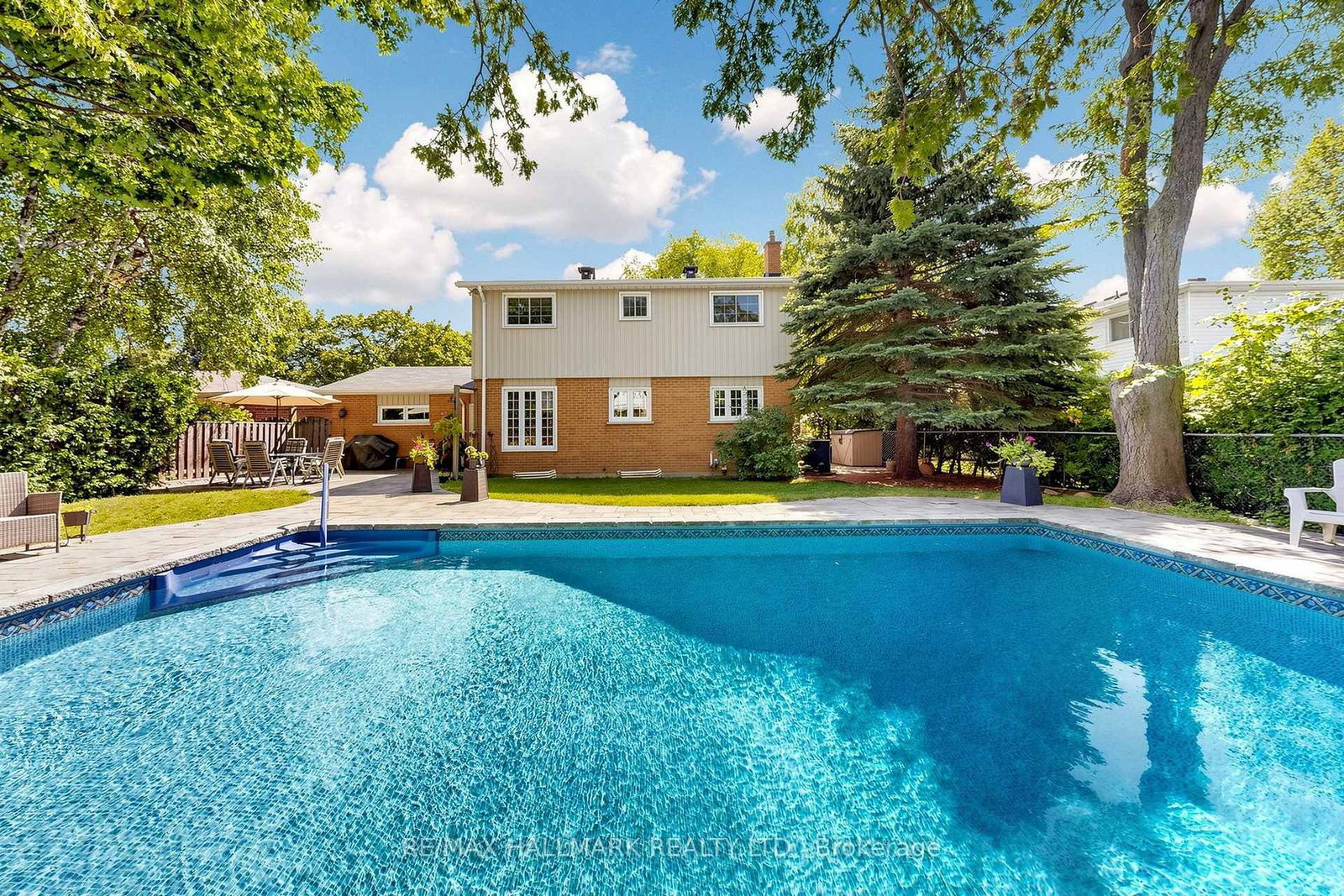 135 Senator Reesor's Drive • Markham, ON photo 20