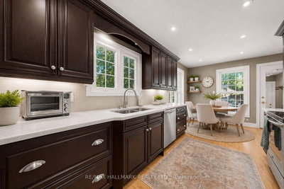 135 Senator Reesor's Drive • Markham, ON photo 9