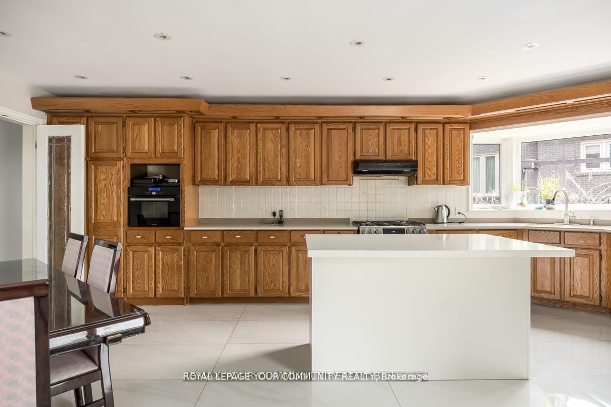 117 Hayhoe Avenue • Vaughan, ON photo 12