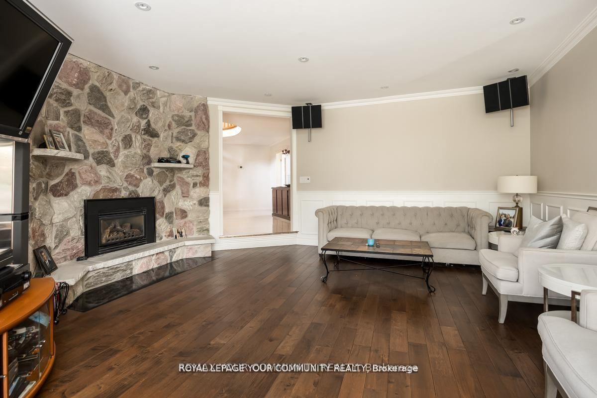 117 Hayhoe Avenue • Vaughan, ON photo 20