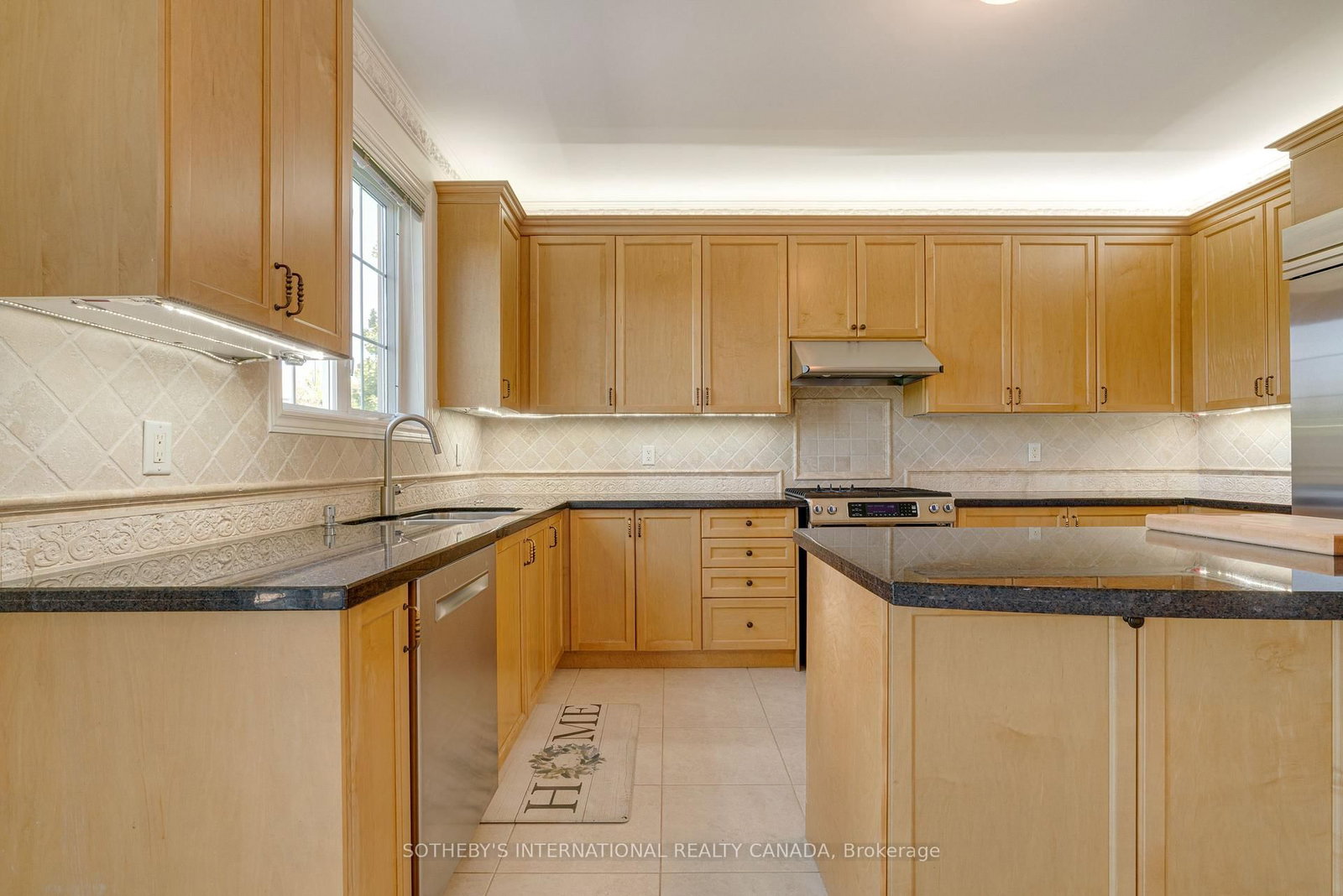 186 Weaver Crt, Vaughan, view 9