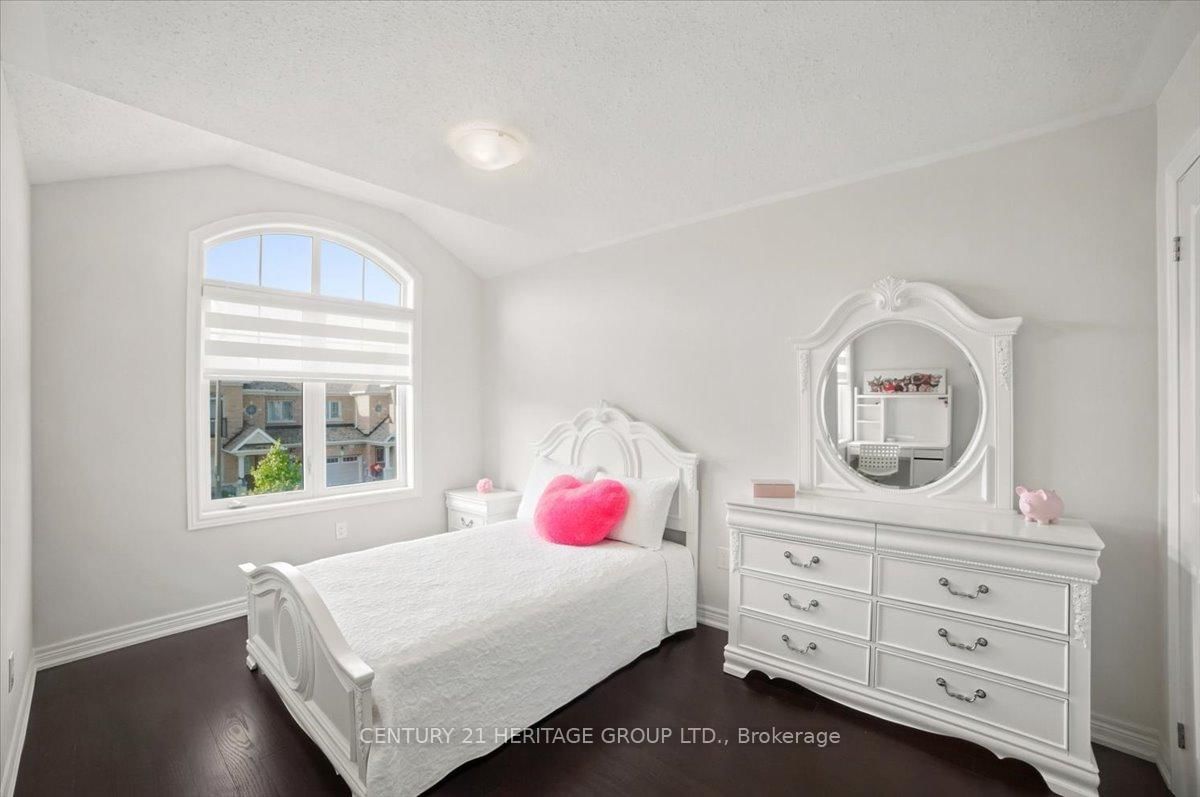 100 Mondial Crescent E • East Gwillimbury, ON photo 21