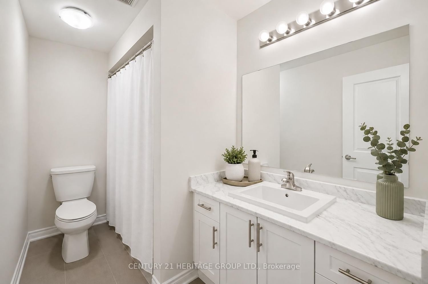 100 Mondial Crescent E • East Gwillimbury, ON photo 30