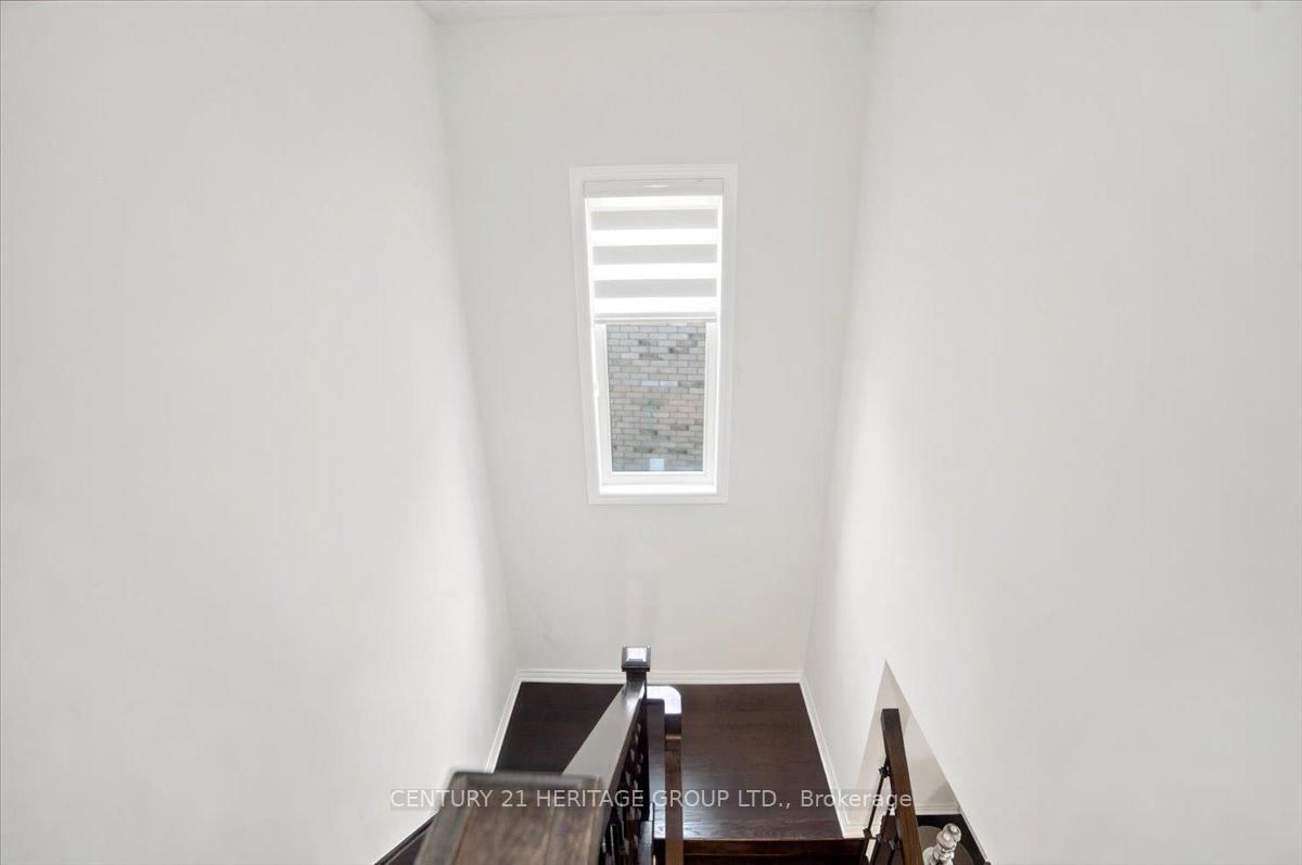 100 Mondial Crescent E • East Gwillimbury, ON photo 31