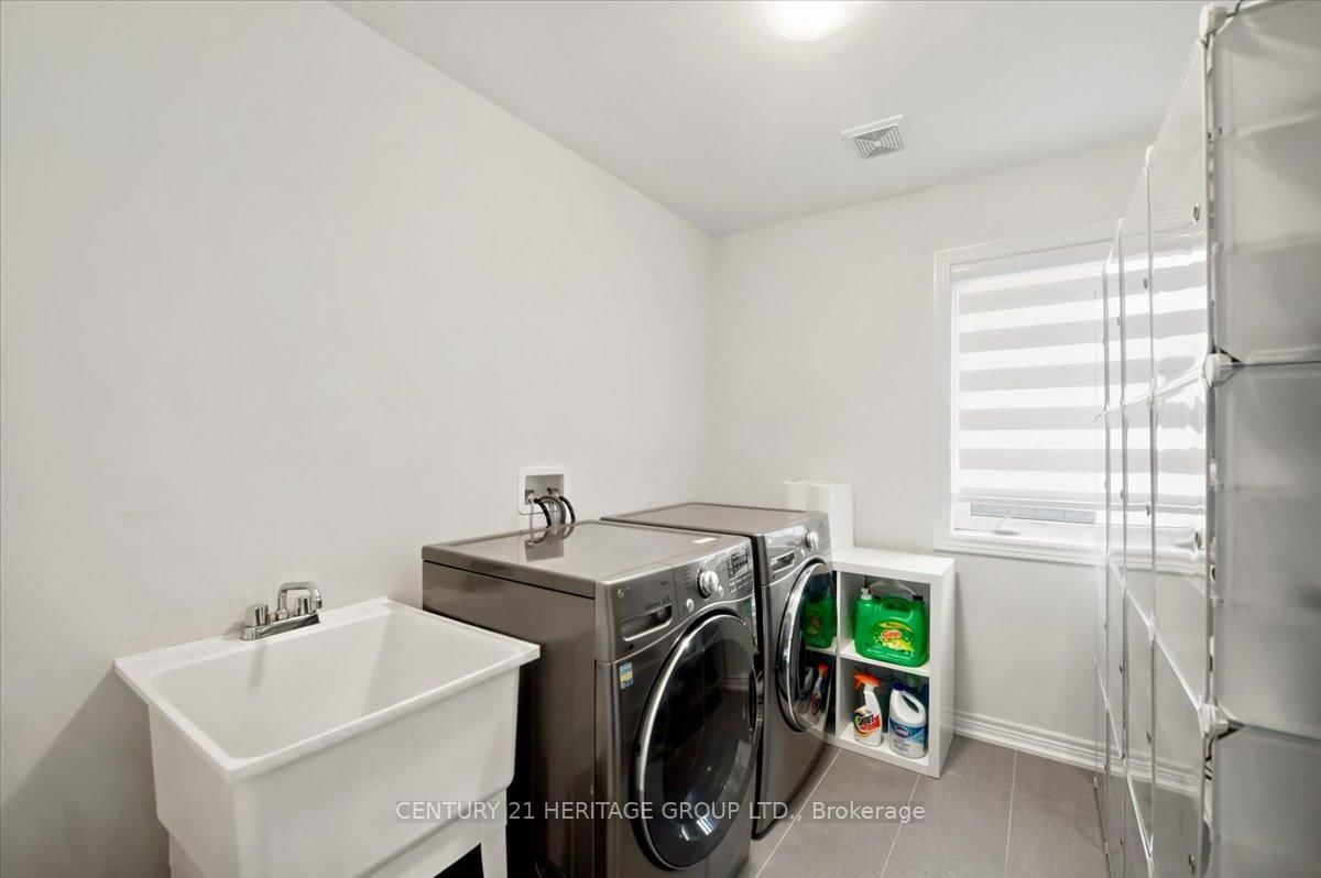 100 Mondial Crescent E • East Gwillimbury, ON photo 32