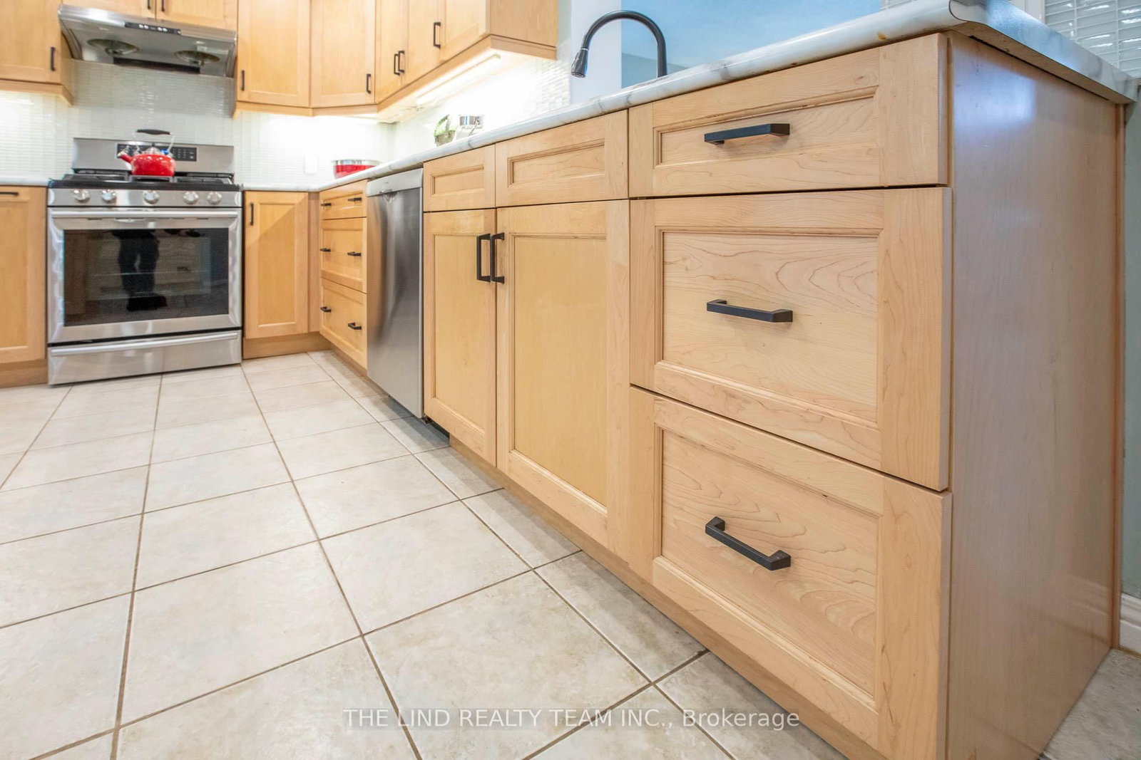 272 Jeff Smith Court • Newmarket, ON photo 10