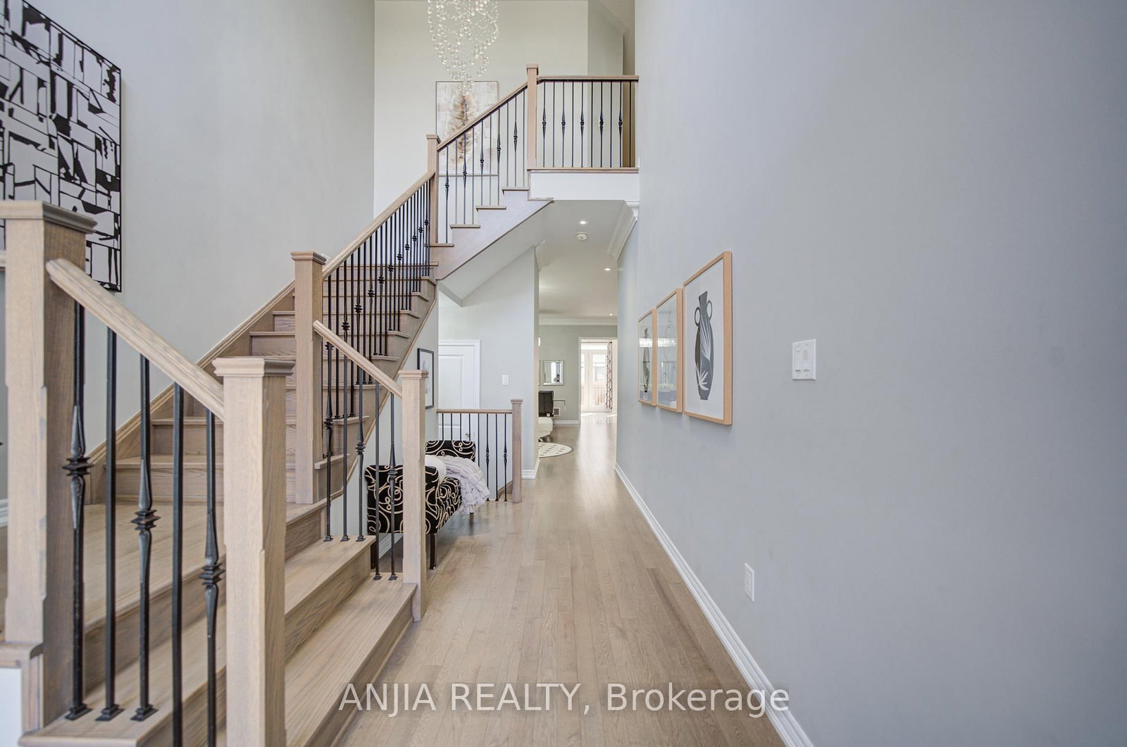 63 Suttonrail Way • Whitchurch-Stouffville, ON photo 5