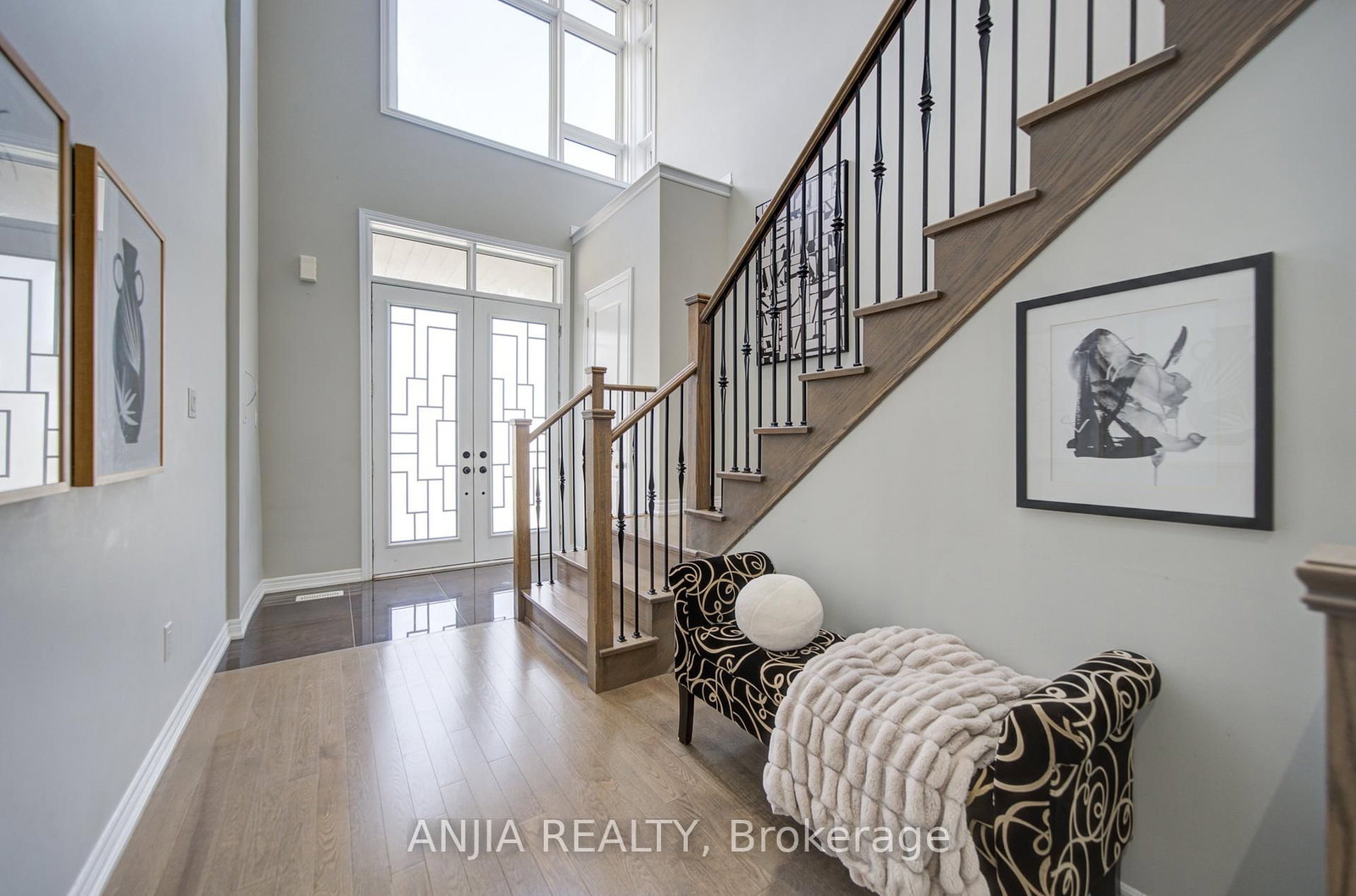 63 Suttonrail Way • Whitchurch-Stouffville, ON photo 6