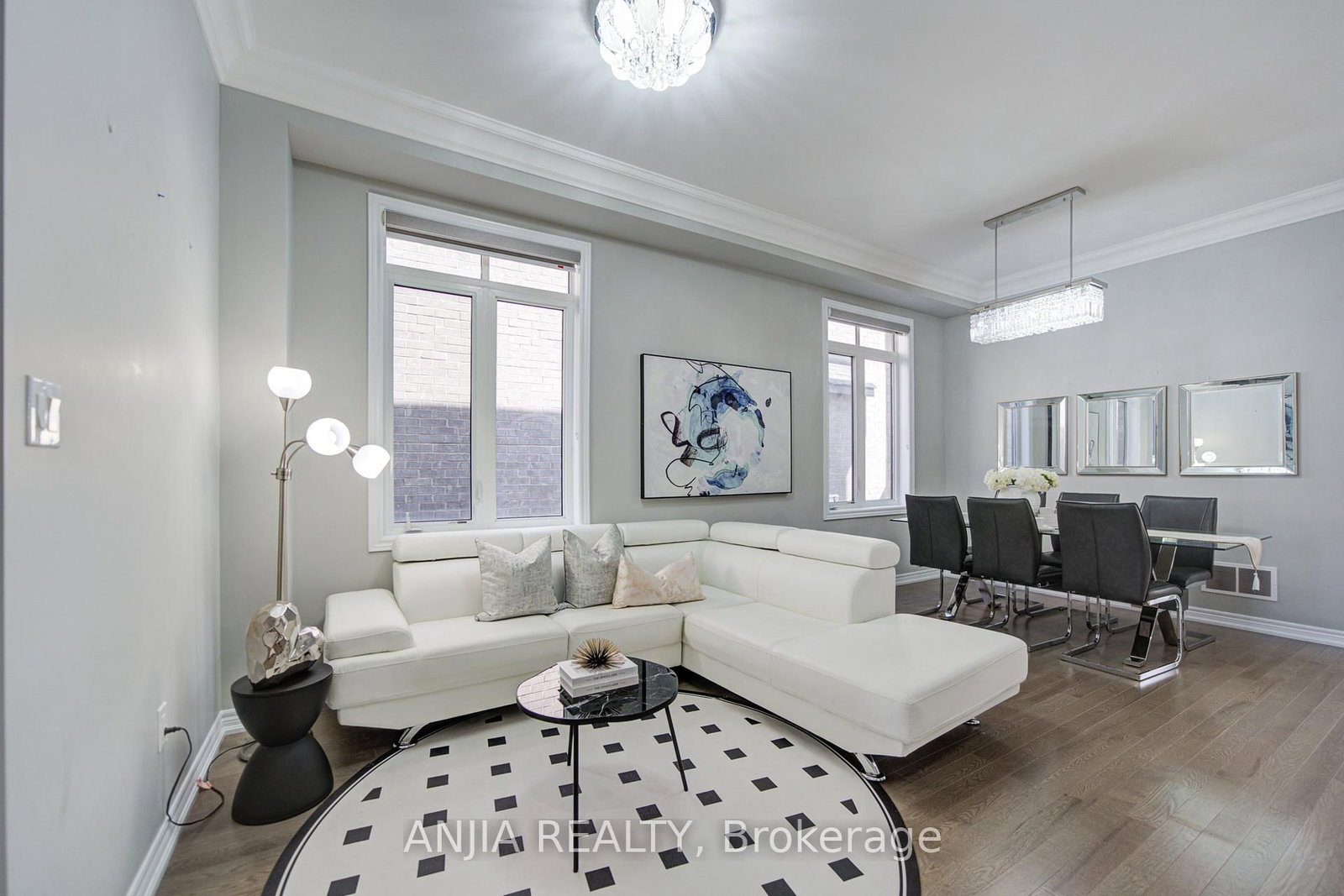 63 Suttonrail Way • Whitchurch-Stouffville, ON photo 8