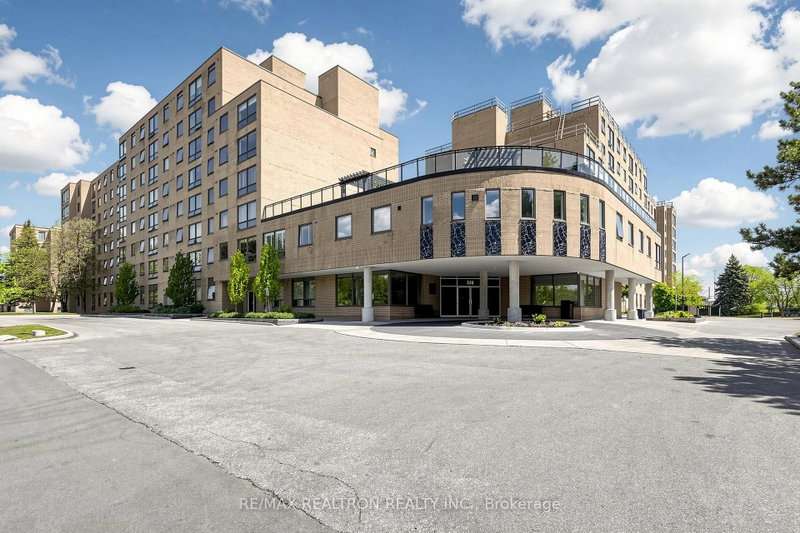 307 - 326 Major Mackenzie Drive E