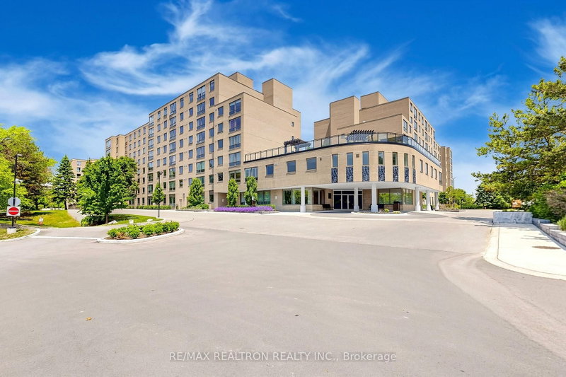 307 - 326 Major Mackenzie Drive E
