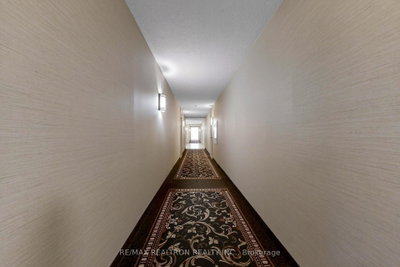 326 Major Mackenzie Drive • #307 • Richmond Hill, ON photo 8