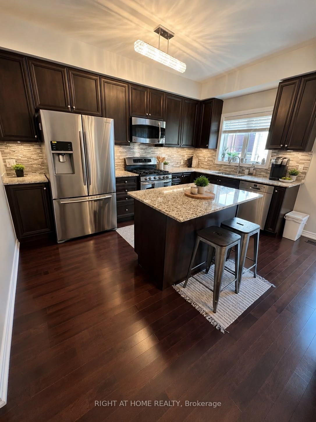60 Zachary Place N • Vaughan, ON photo 10