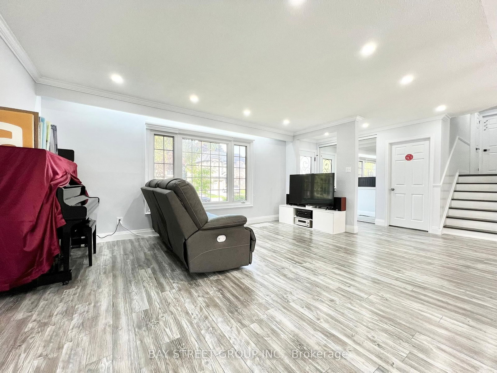 93 Parkway Avenue • Markham, ON photo 8