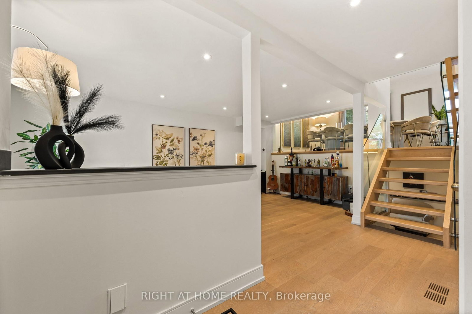 262 Yorkshire Drive • Newmarket, ON photo 4