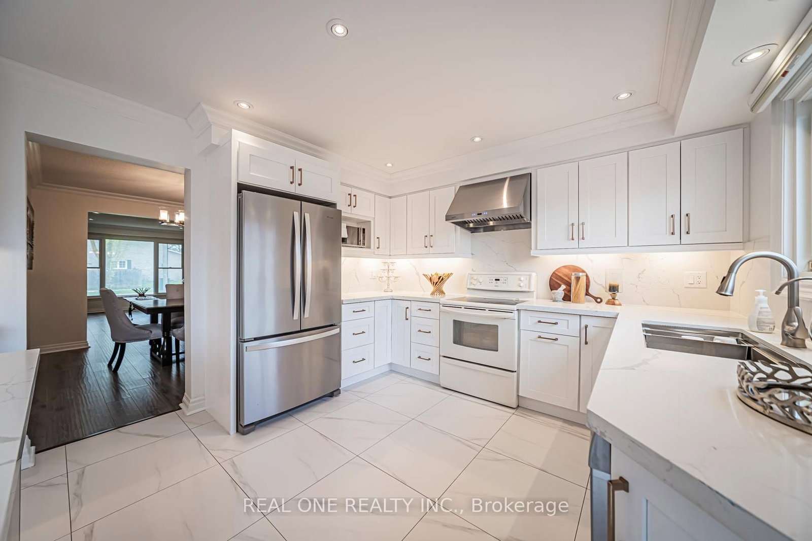 133 Risebrough Circuit • Markham, ON photo 11