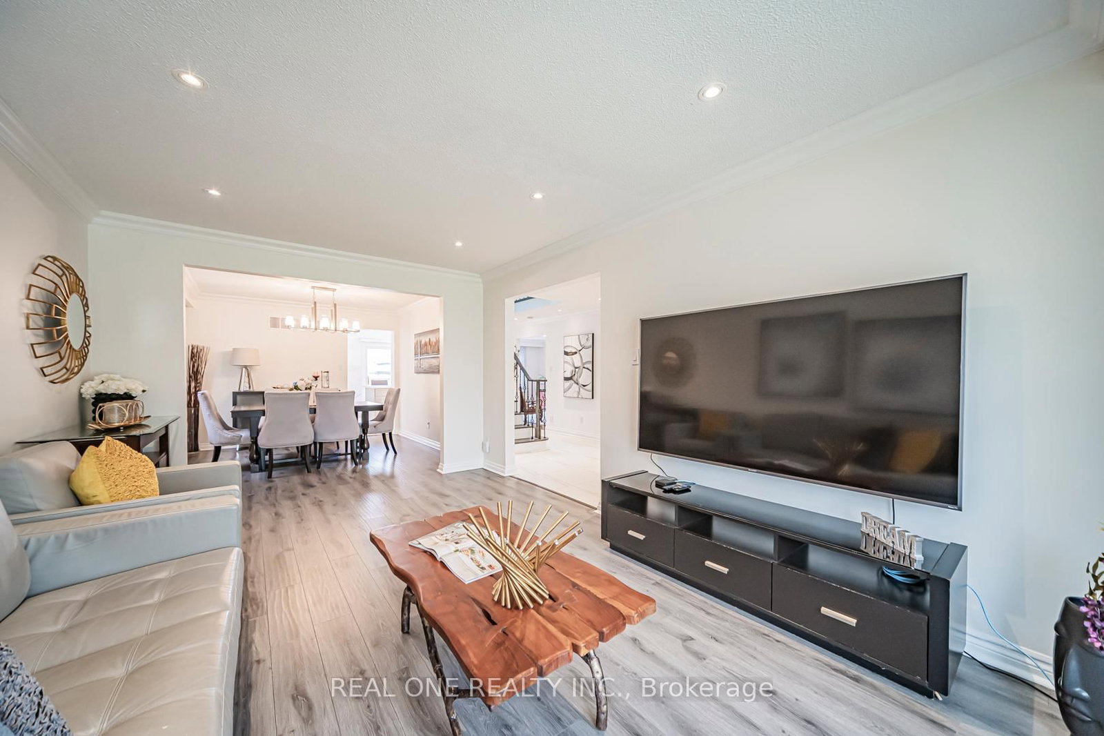 133 Risebrough Circuit • Markham, ON photo 6