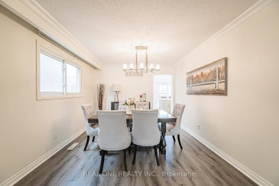 133 Risebrough Circuit • Markham, ON photo 8