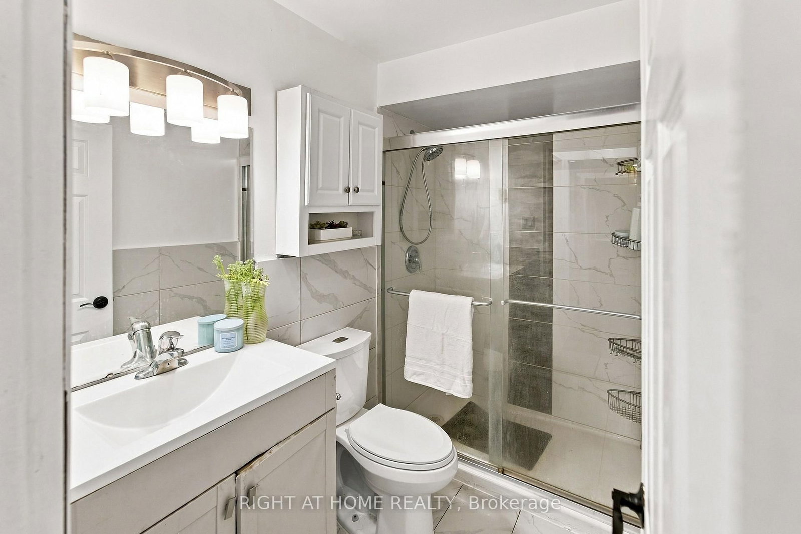 17 Laidlaw St Street S • Brock, ON photo 13