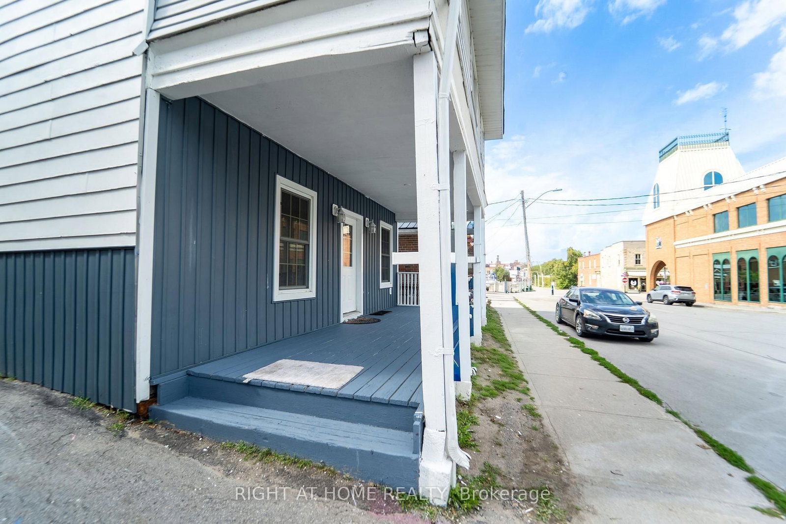17 Laidlaw St Street S • Brock, ON photo 4