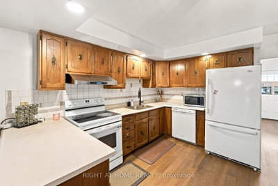 17 Laidlaw St Street S • Brock, ON photo 9