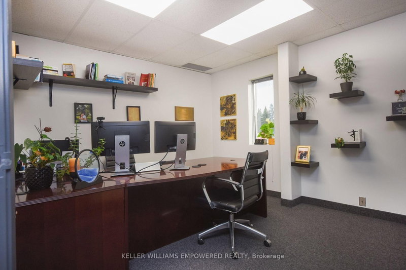 60 Granton Dr photo 2