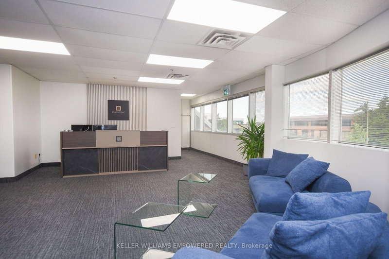 60 Granton Dr photo 4