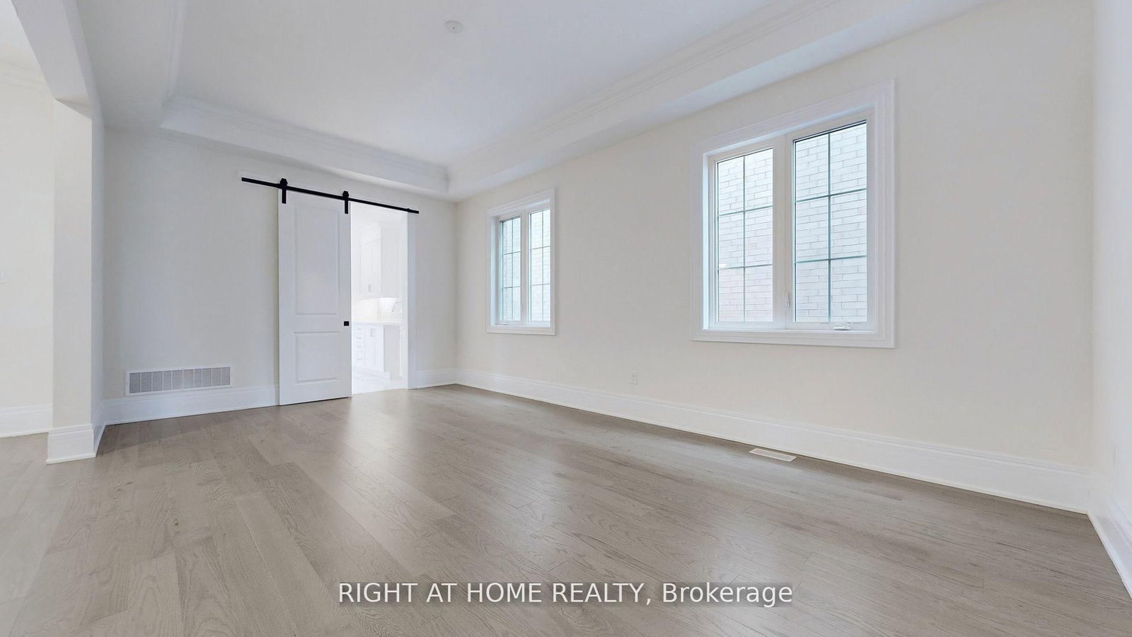 7 Adario Crescent • Vaughan, ON photo 12