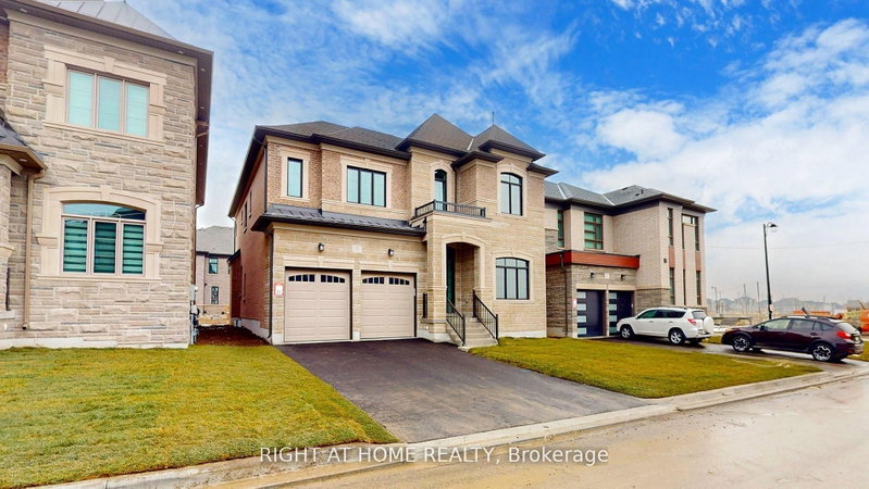 7 Adario Crescent
