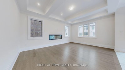 7 Adario Crescent • Vaughan, ON photo 3