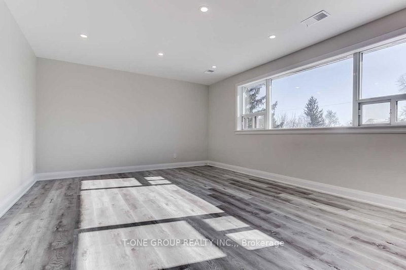 3 - 60 Rockport Crescent