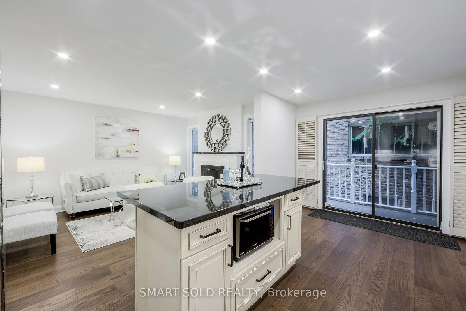 1 Tiffany Gate • Richmond Hill, ON photo 18
