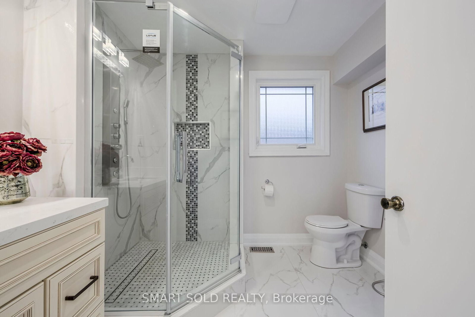 1 Tiffany Gate • Richmond Hill, ON photo 32