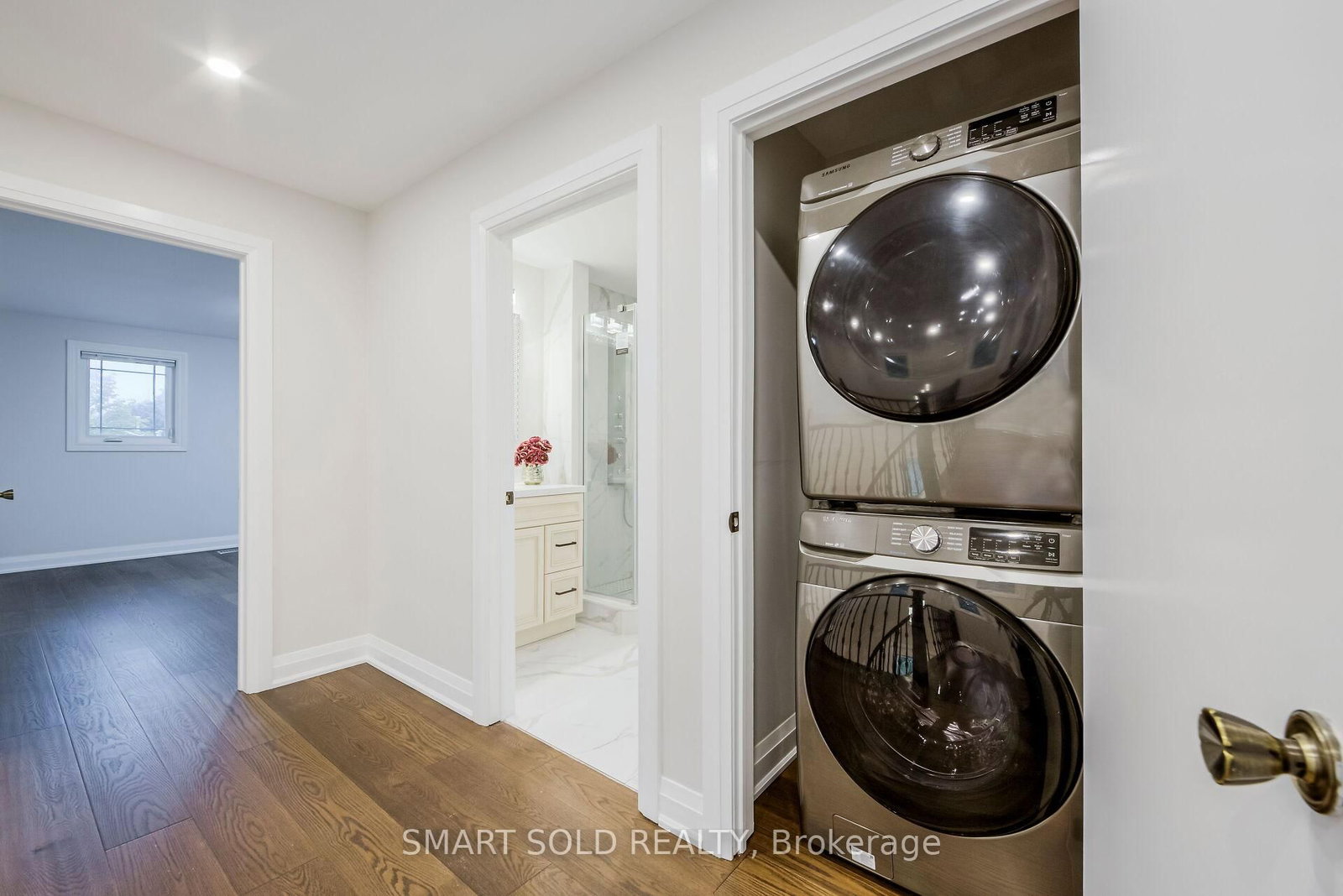 1 Tiffany Gate • Richmond Hill, ON photo 37