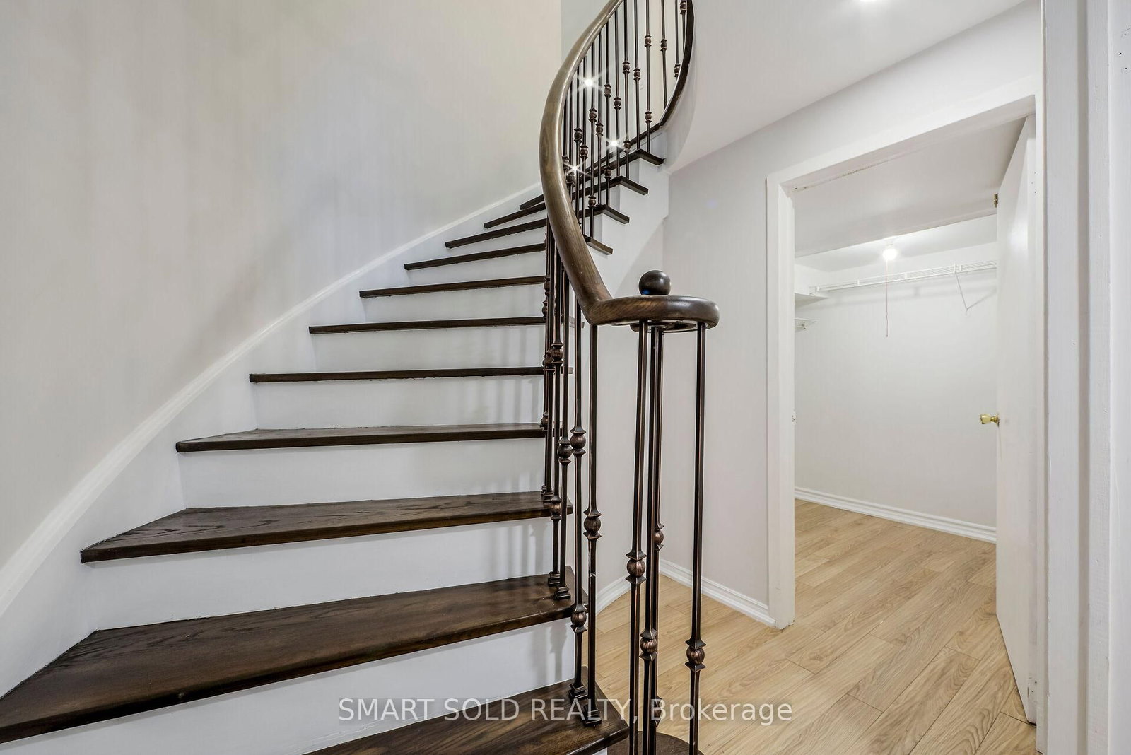 1 Tiffany Gate • Richmond Hill, ON photo 38