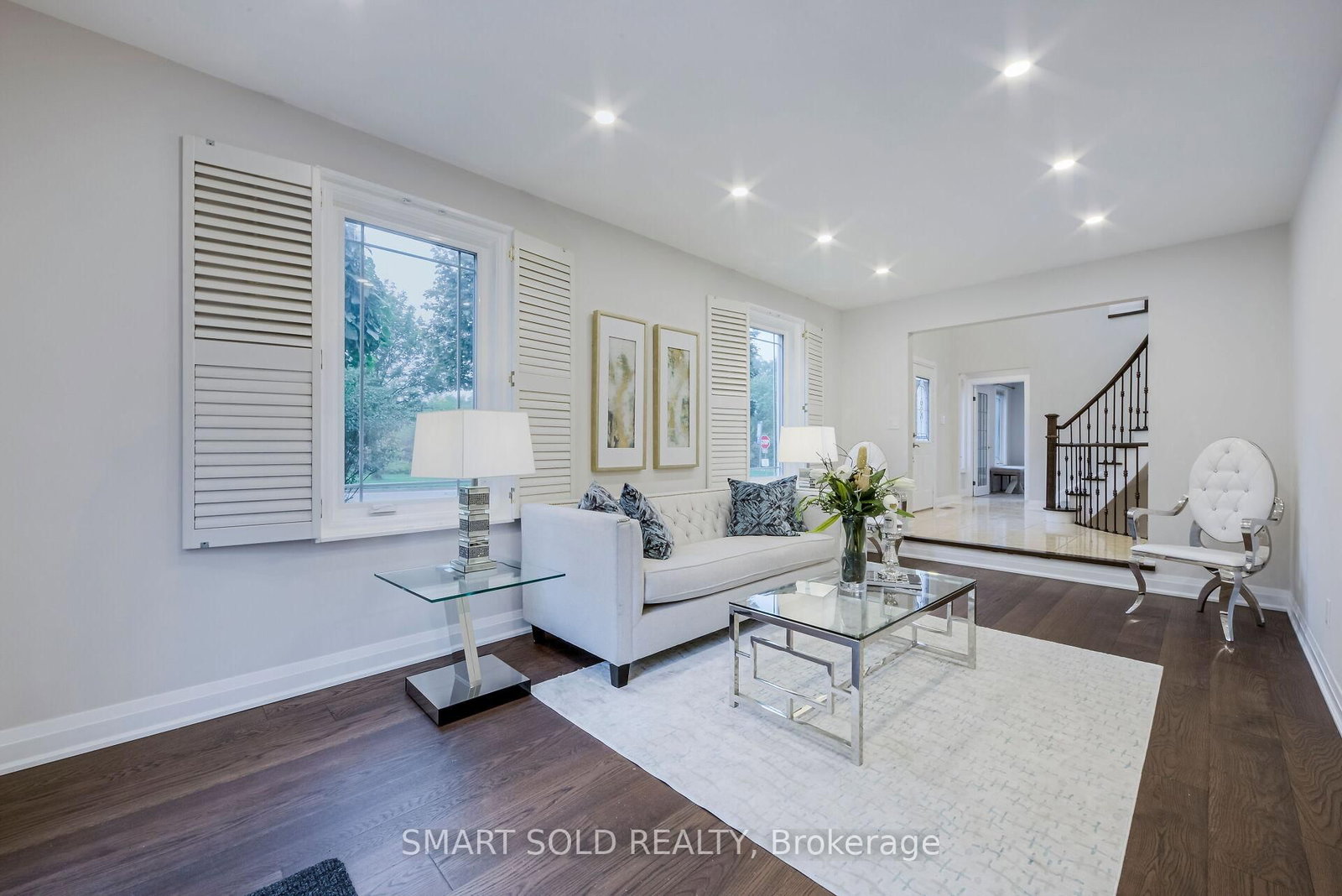 1 Tiffany Gate • Richmond Hill, ON photo 9