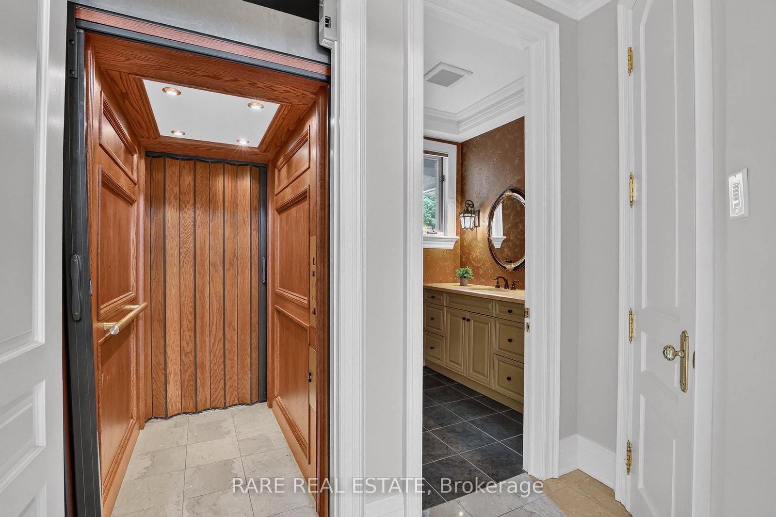 92 Willis Drive • Aurora, ON photo 11