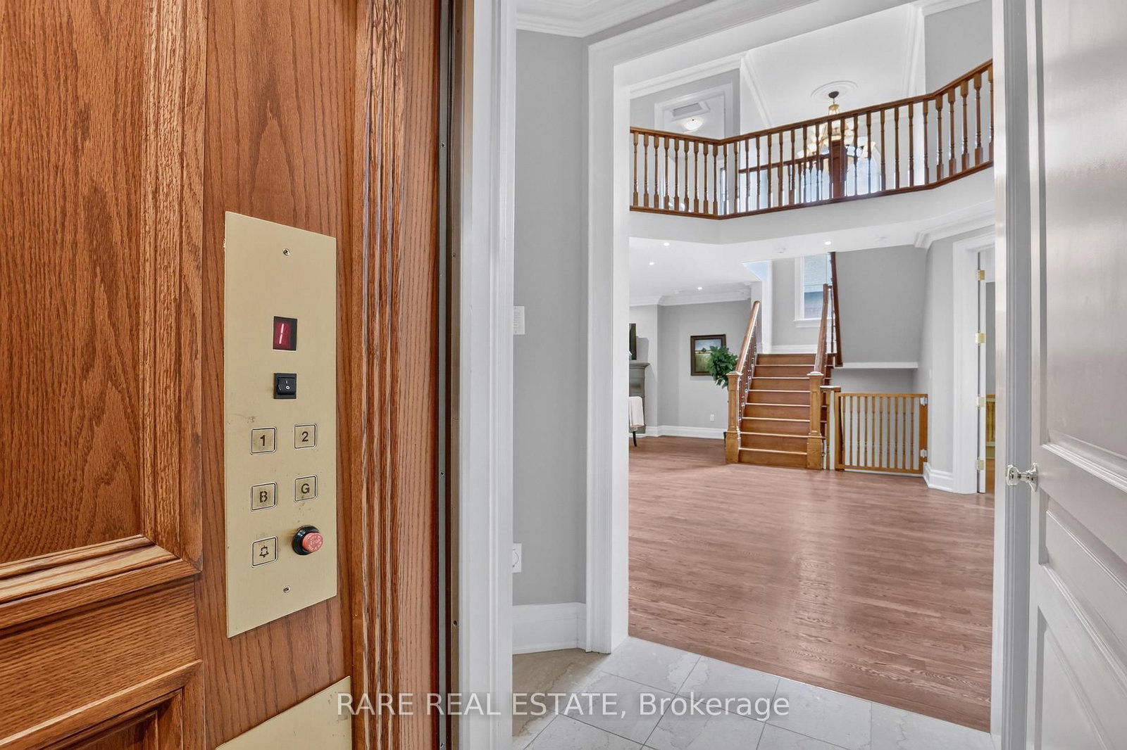 92 Willis Drive • Aurora, ON photo 12