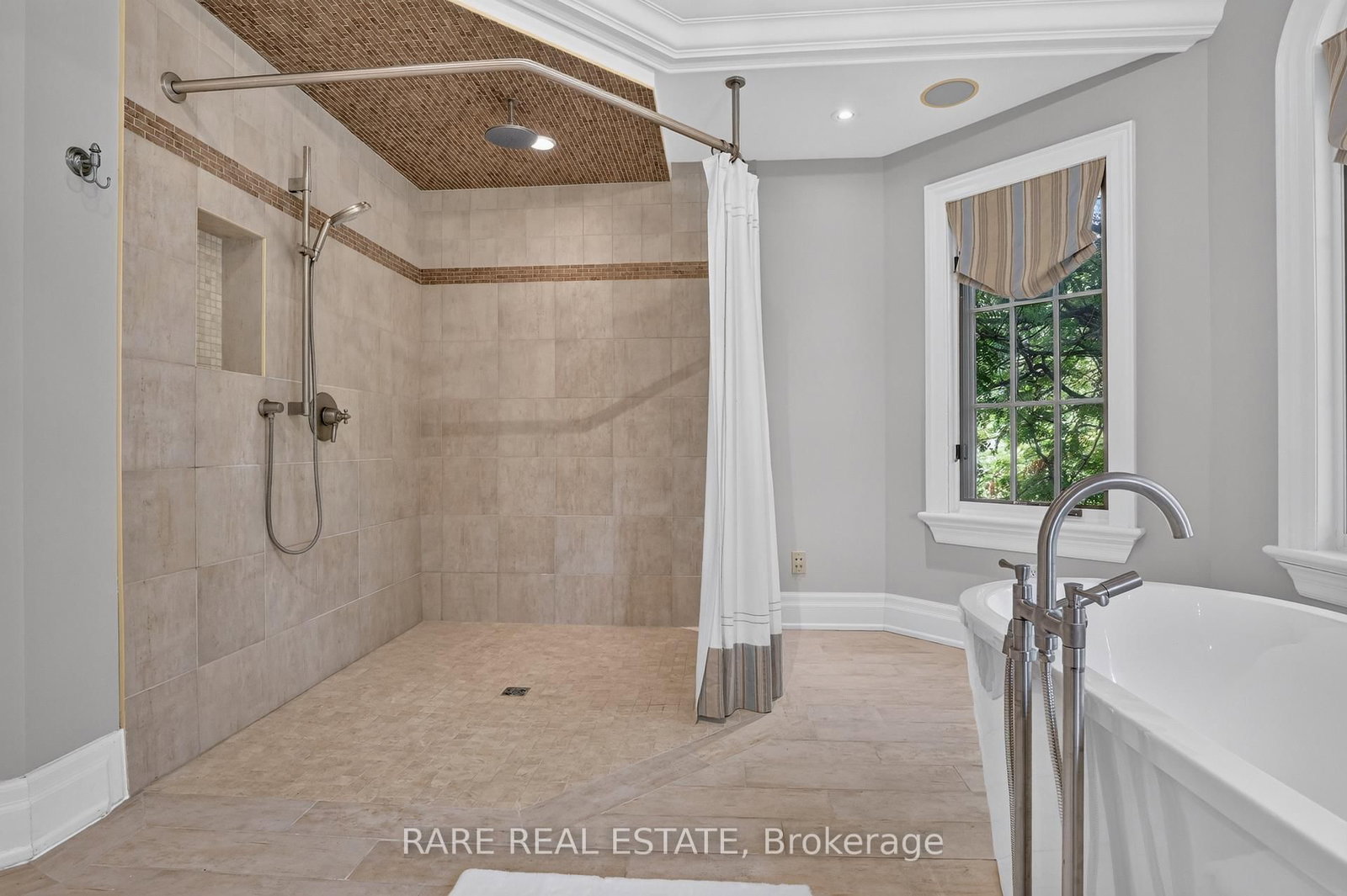 92 Willis Drive • Aurora, ON photo 27