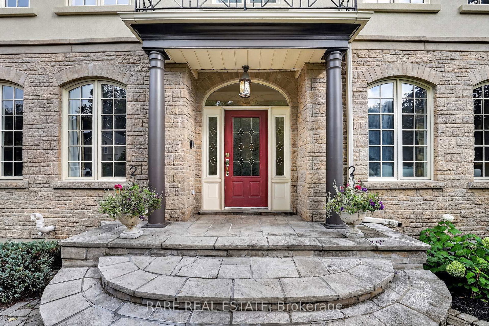 92 Willis Drive • Aurora, ON photo 4
