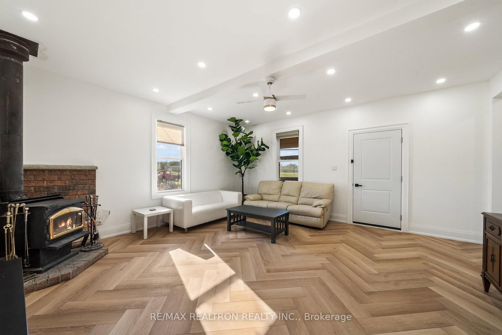27453 Highway 48 • Georgina, ON photo 11