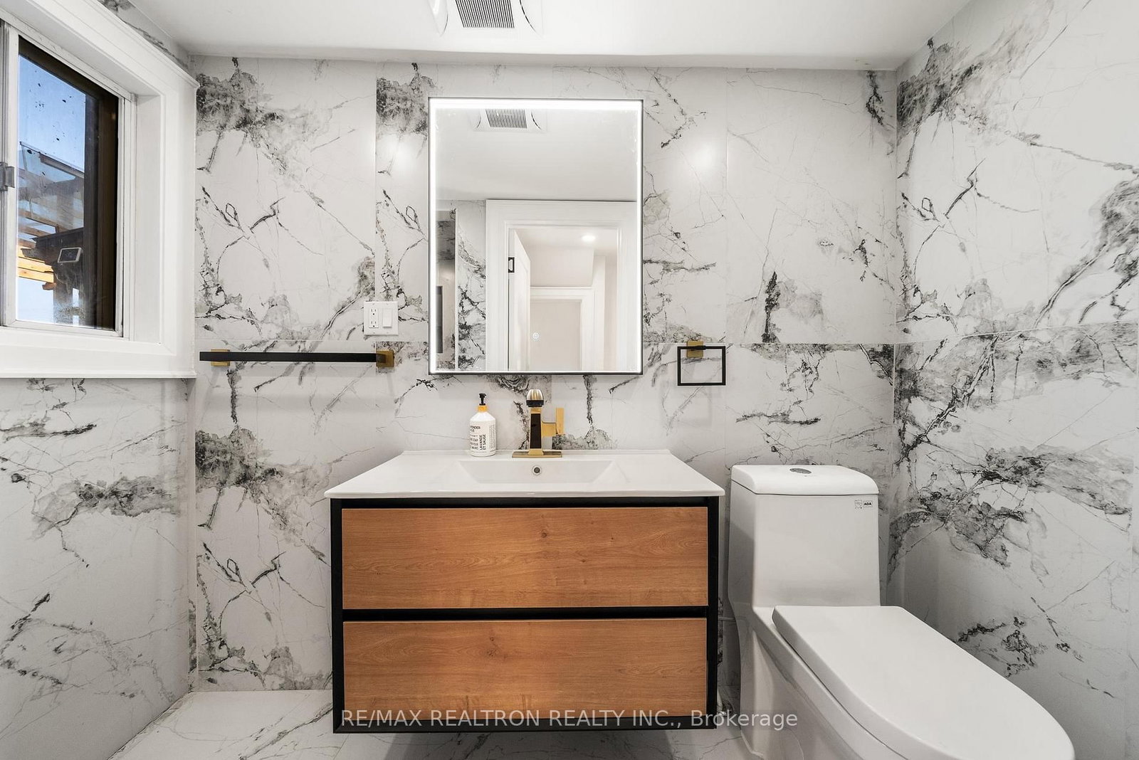 27453 Highway 48 • Georgina, ON photo 17