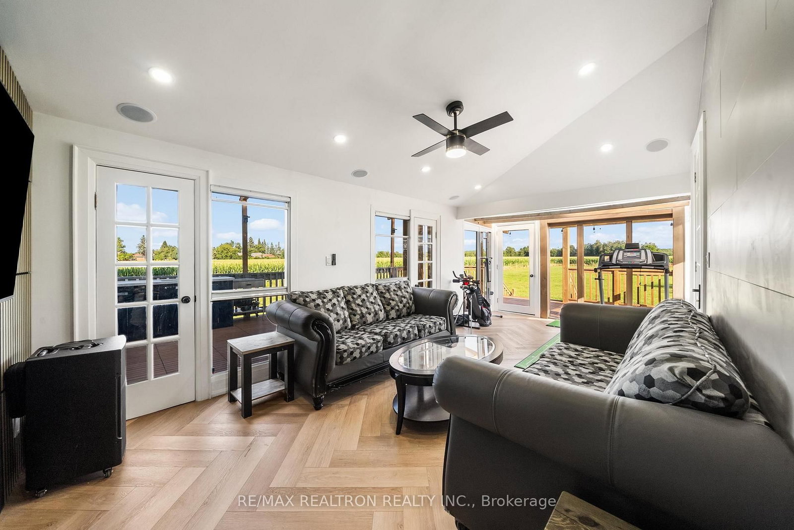 27453 Highway 48 • Georgina, ON photo 19