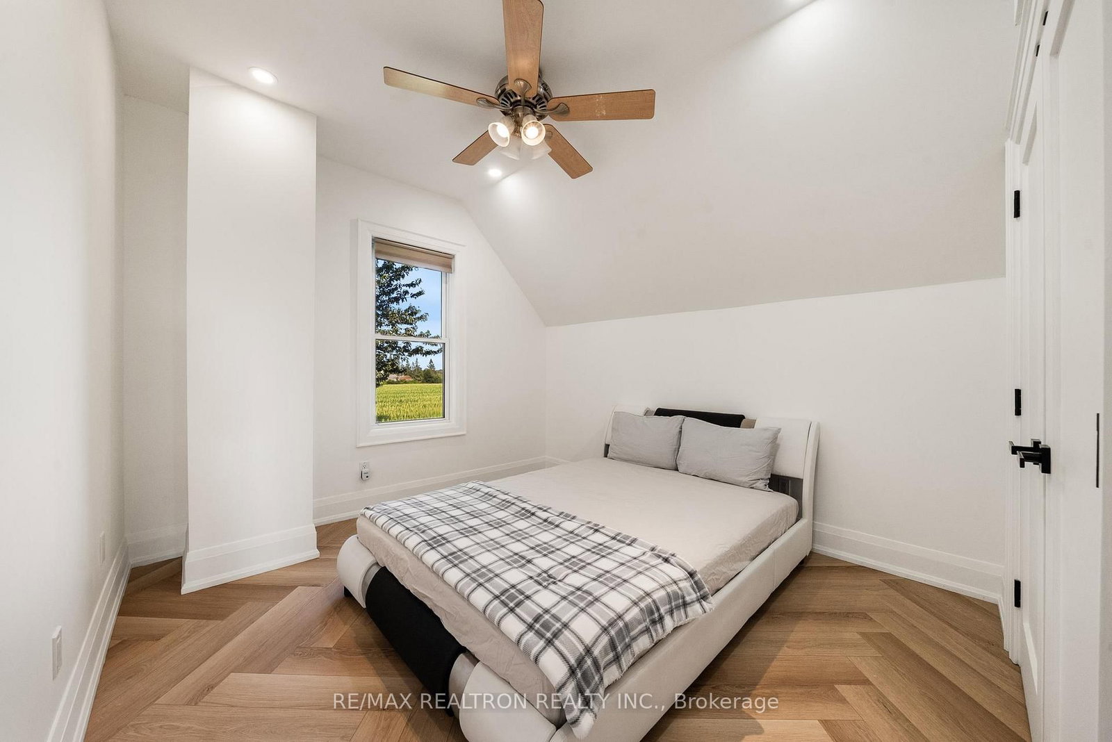 27453 Highway 48 • Georgina, ON photo 31